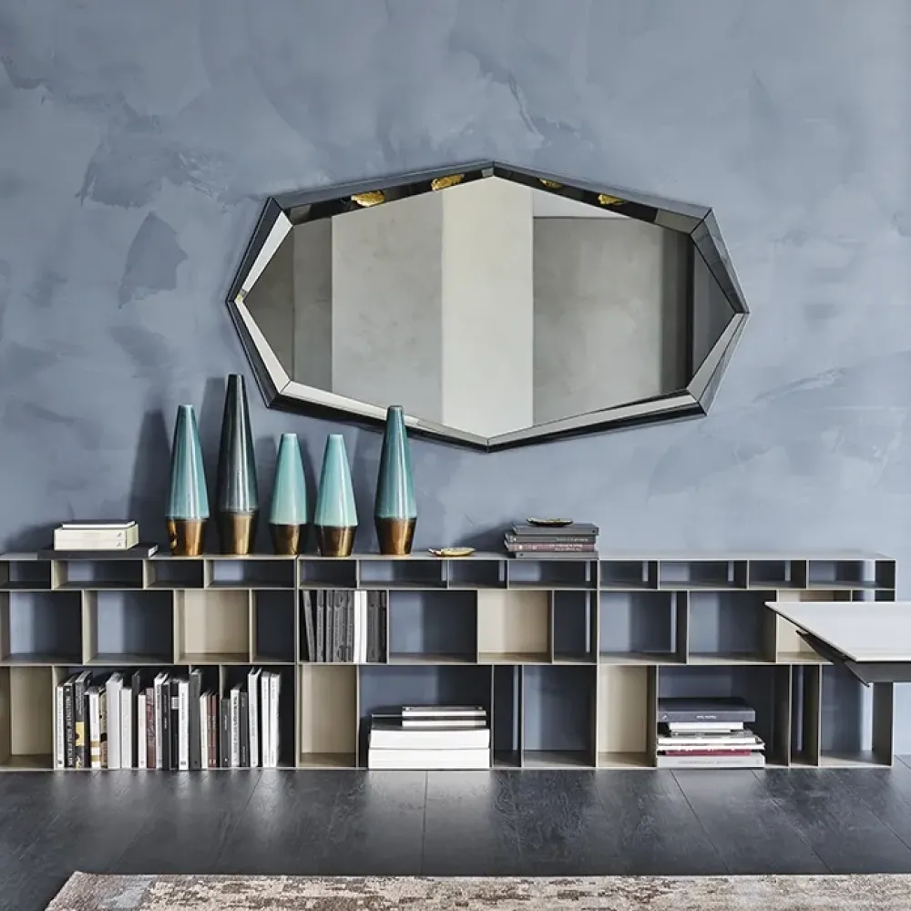 Cattelan Italia 1. Design moderno ed elegante.2. Prezzo scontato.3. Facile da installare.4. Finitura di qualità.5. Aggiunge stile alla stanza.- Specchiere