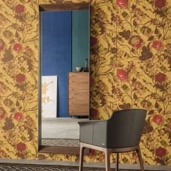 1. Design moderno ed elegante. 2. Realizzato in legno di alta qualità. 3. Rivestimento in argento. 4. Specchio antiriflesso. 5. Garantito da .^Cattelan Italia Hot