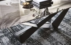 Cattelan Italia 1. Design moderno ed elegante. 2. Struttura in vetro resistente. 3. Facile da pulire. 4. Disponibile in diverse dimensioni. 5. Ideale per arredare qualsiasi ambiente.- Tavoli