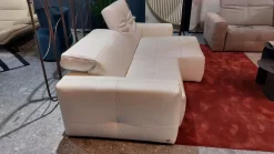 Calia 1. Design moderno ed elegante. 2. Comfort assoluto. 3. Struttura robusta. 4. Pelle di qualità. 5. Prezzo competitivo.- Divani