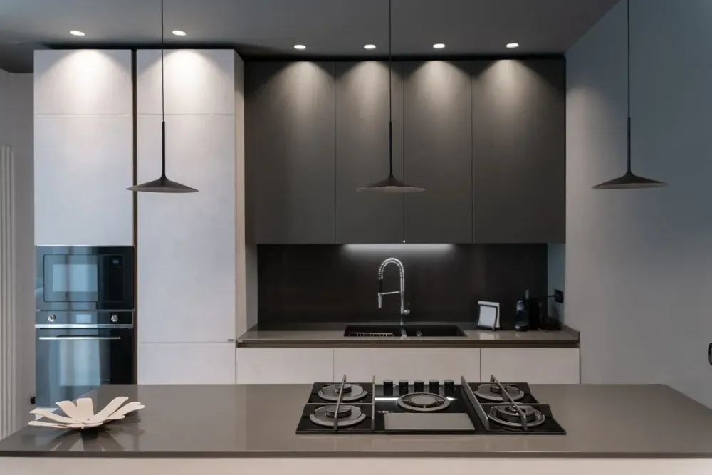 Linea Light A sospensione stile Moderna Poe 8351 sospensione led in offerta outlet- Lampade A Sospensione