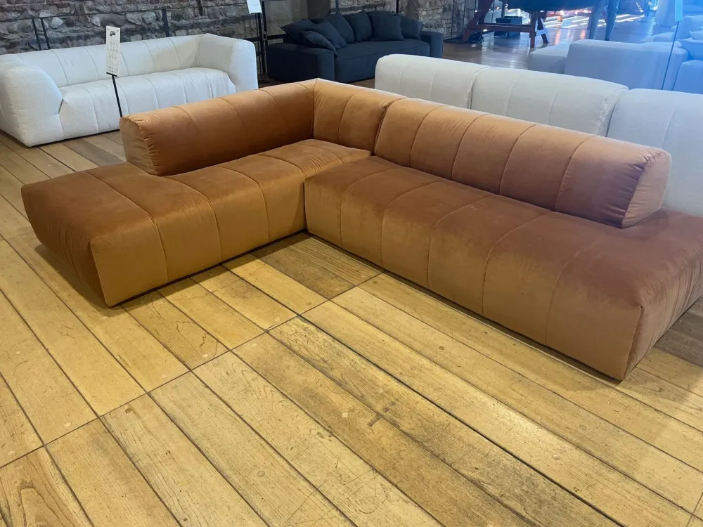 Outlet Angolare Pantheon ad un prezzo imperdibile Divani