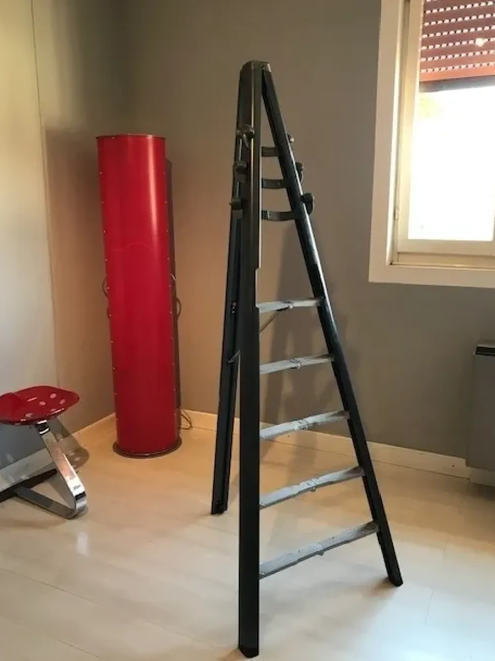 Appendiabiti Dilemma in metallo in Offerta Outlet^Artigianale Online