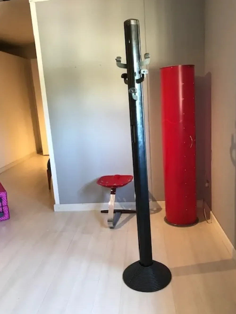 Appendiabiti Dilemma in metallo in Offerta Outlet^Artigianale Online