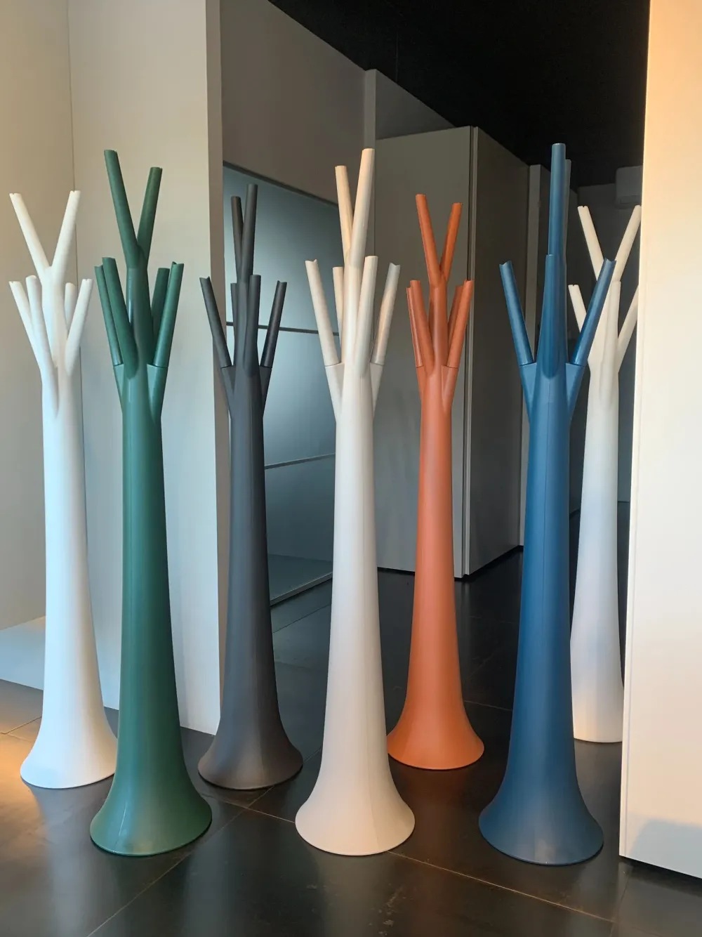 Bonaldo Appendiabiti modello Tree in stile design di - 36%- Appendiabiti