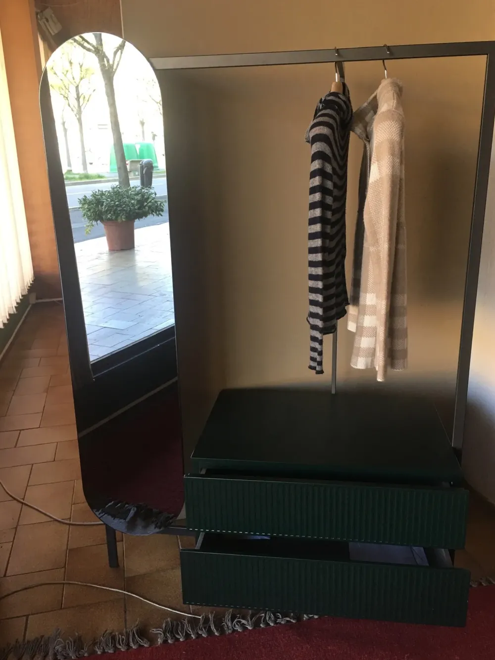 Outlet Appendiabiti Wall a PREZZI OUTLET Appendiabiti