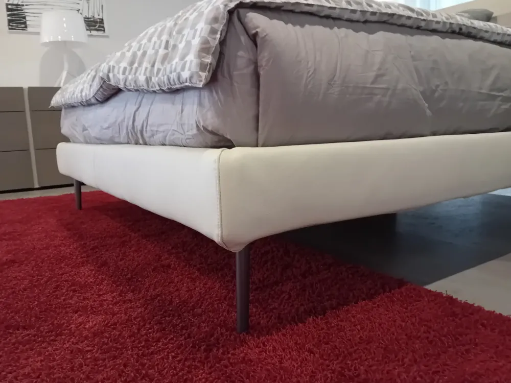 Approfitta dello sconto 30% sul letto Benny di^V&nice Clearance