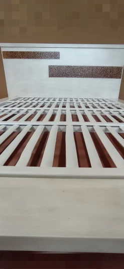 Approfitta dello sconto 40% sul Letto etnico shabby in legno di !^Outlet Etnico Best