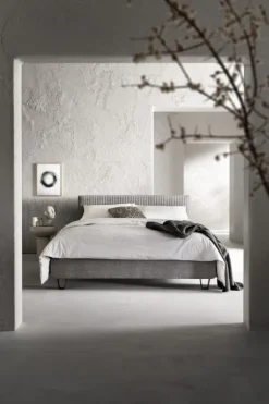 Outlet Approfitta dello sconto 35% sul letto Keen compatto di Letti