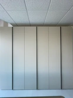 Outlet Armadio Amalfi realizzato in laccato opaco di scontato -22% Armadi