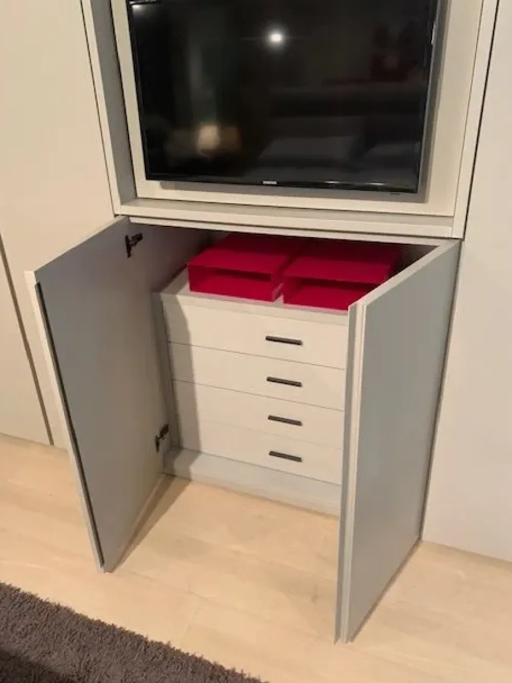 Tagliabue Mobili Armadio Anta gola di A PREZZO SCONTATO 29%- Armadi