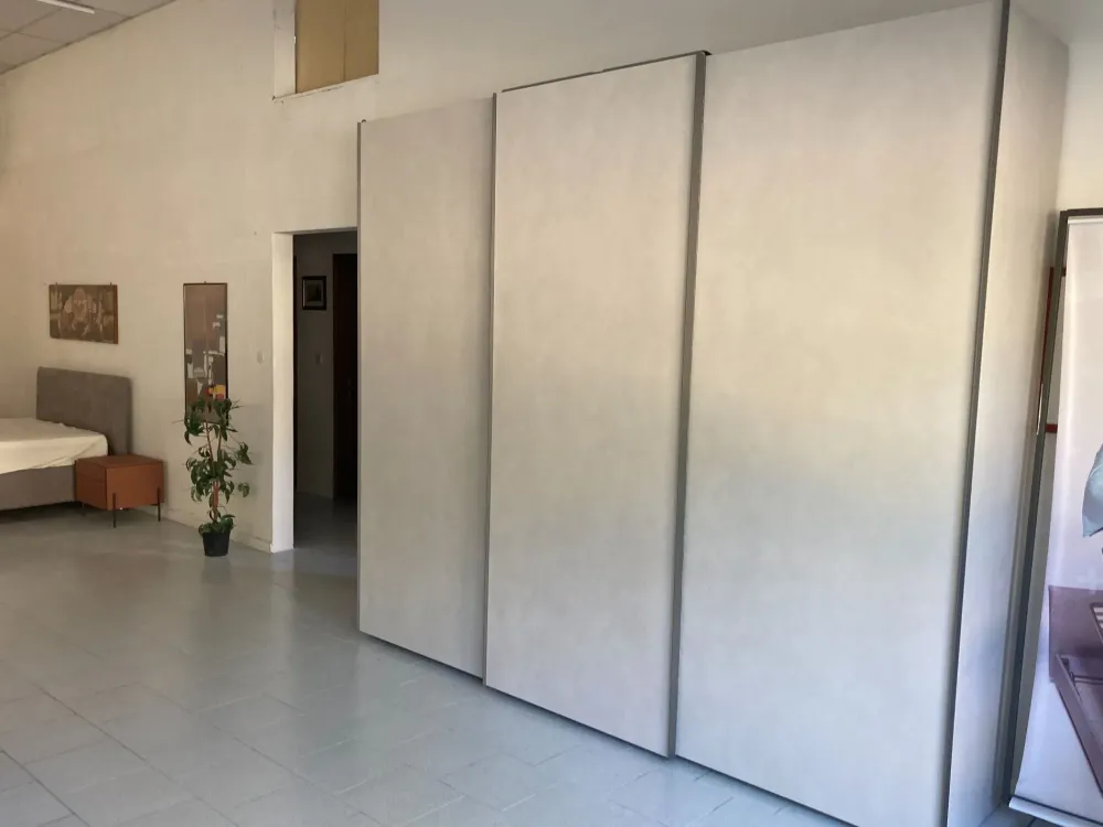 Armadio ante scorrevoli in laminato materico Elen di^Alf Da Fre Hot