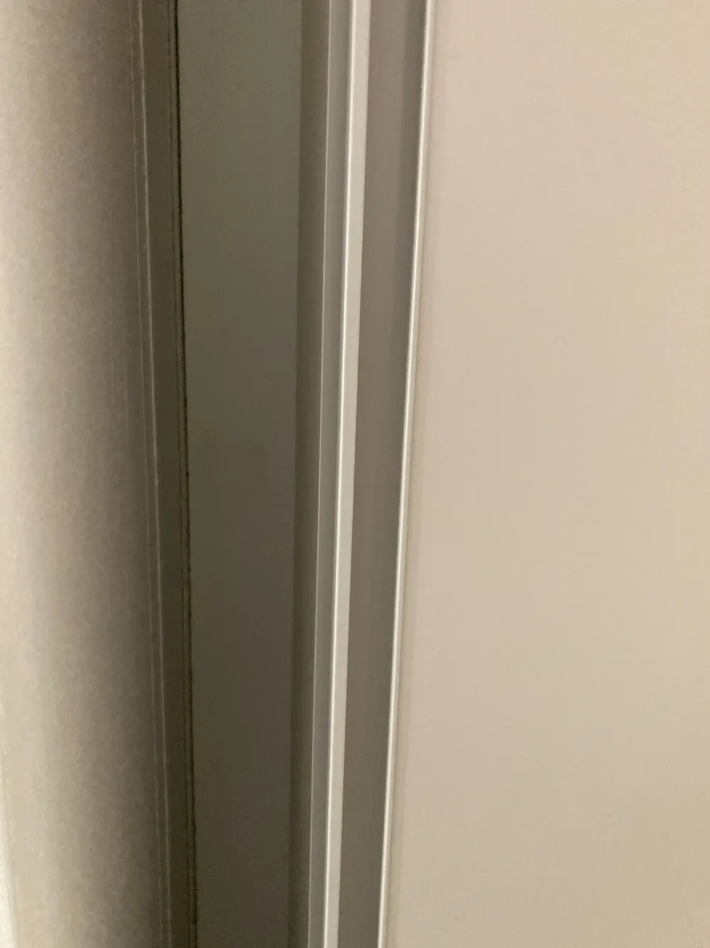 Siloma Armadio ante scorrevoli in laminato opaco Gola di- Armadi