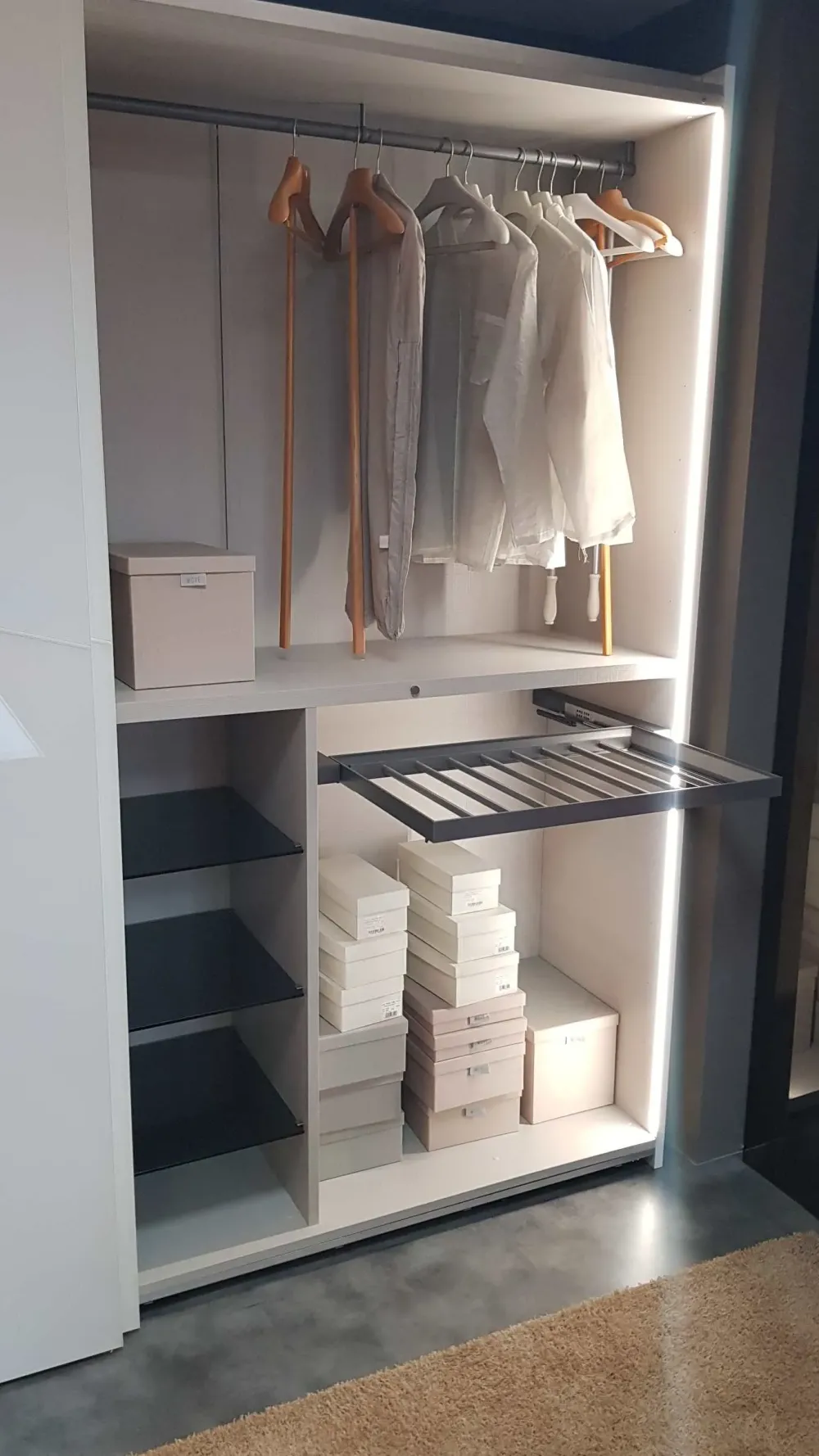 Armadio ante scorrevoli in laccato opaco Kross scontato^Tomasella Best