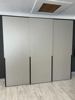 Best Armadio Armadio scorrevole santa lucia scontato realizzato in laminato materico di scontato -30% Armadi