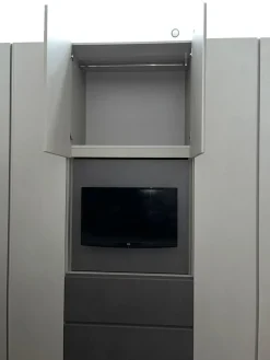 Outlet Armadio Armadio visual  realizzato in laminato materico di scontato -36% Armadi