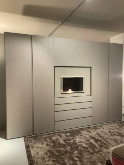 Online Armadio con ante battenti design Armadio sinua con porta tv odeon   a prezzo scontato Armadi