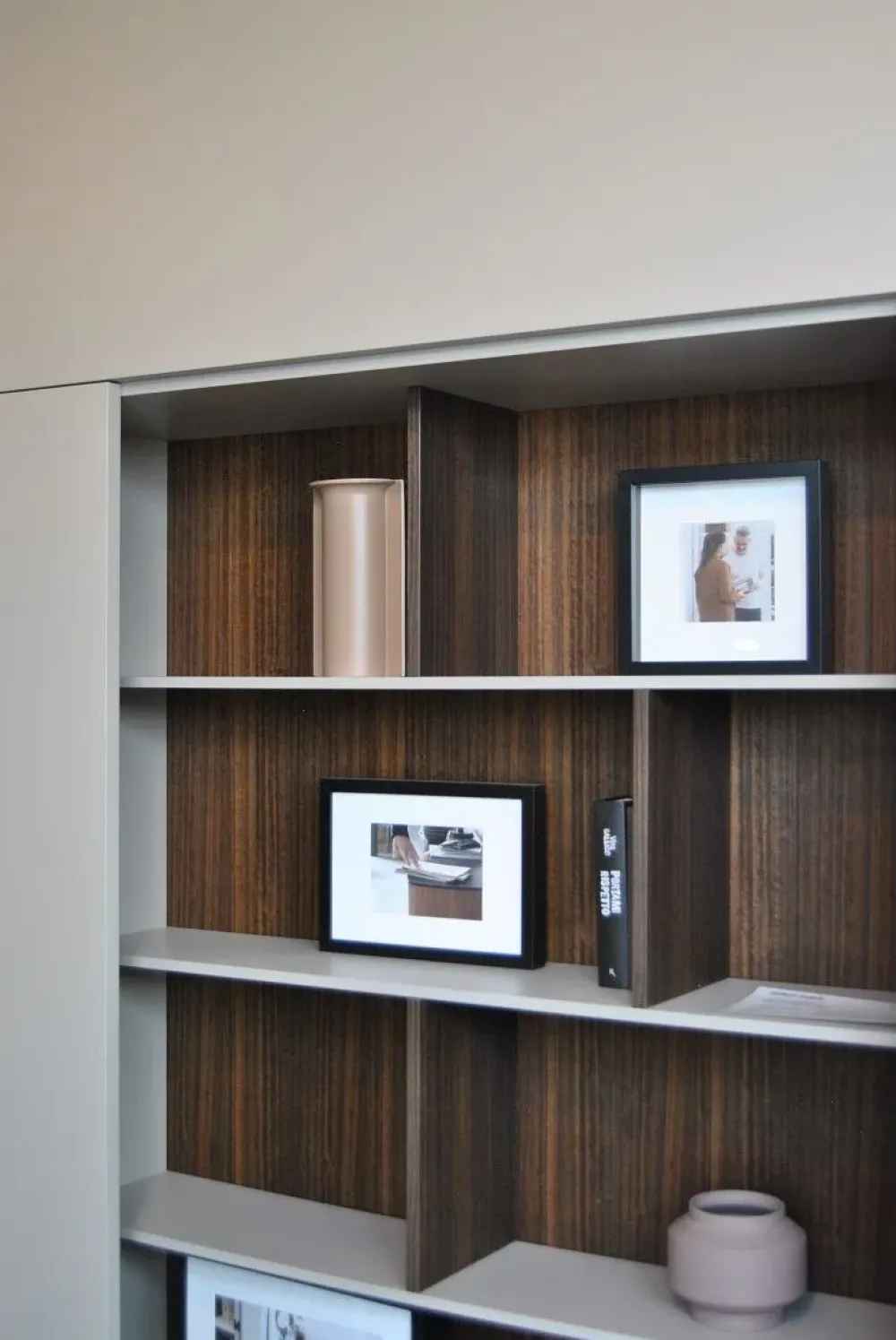 Caccaro Armadio con ante battenti Roomy a prezzo ribassato- Armadi