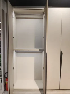 Discount Armadio con ante battenti modello Drop scontato del 18% Armadi