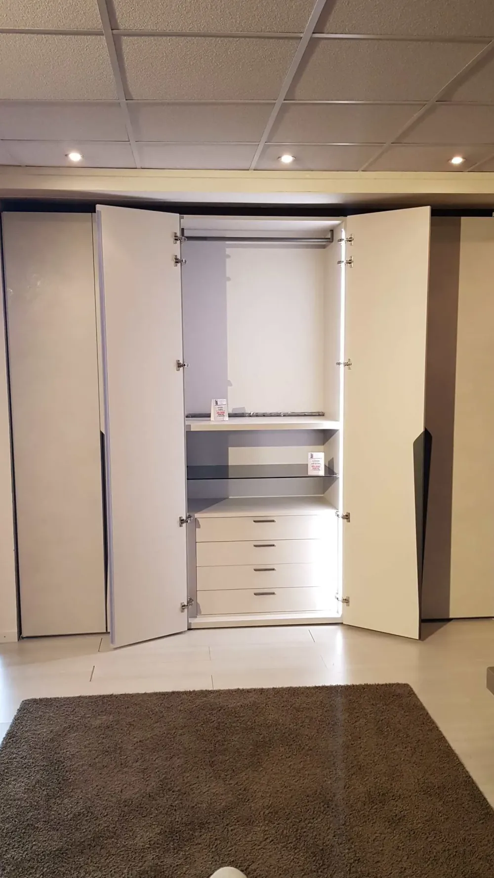 Tomasella Armadio con ante battenti Drop PREZZO OUTLET- Armadi