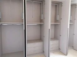 Clearance Armadio con ante battenti modello Filo scontato del 29% Armadi