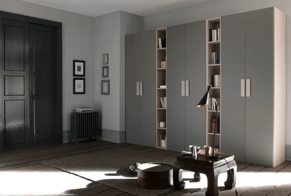 Sale Armadio con ante battenti a prezzo scontato modello Armadio a 6 ante con librerie mod.abaco in promo-sconto del 50% di Armadi