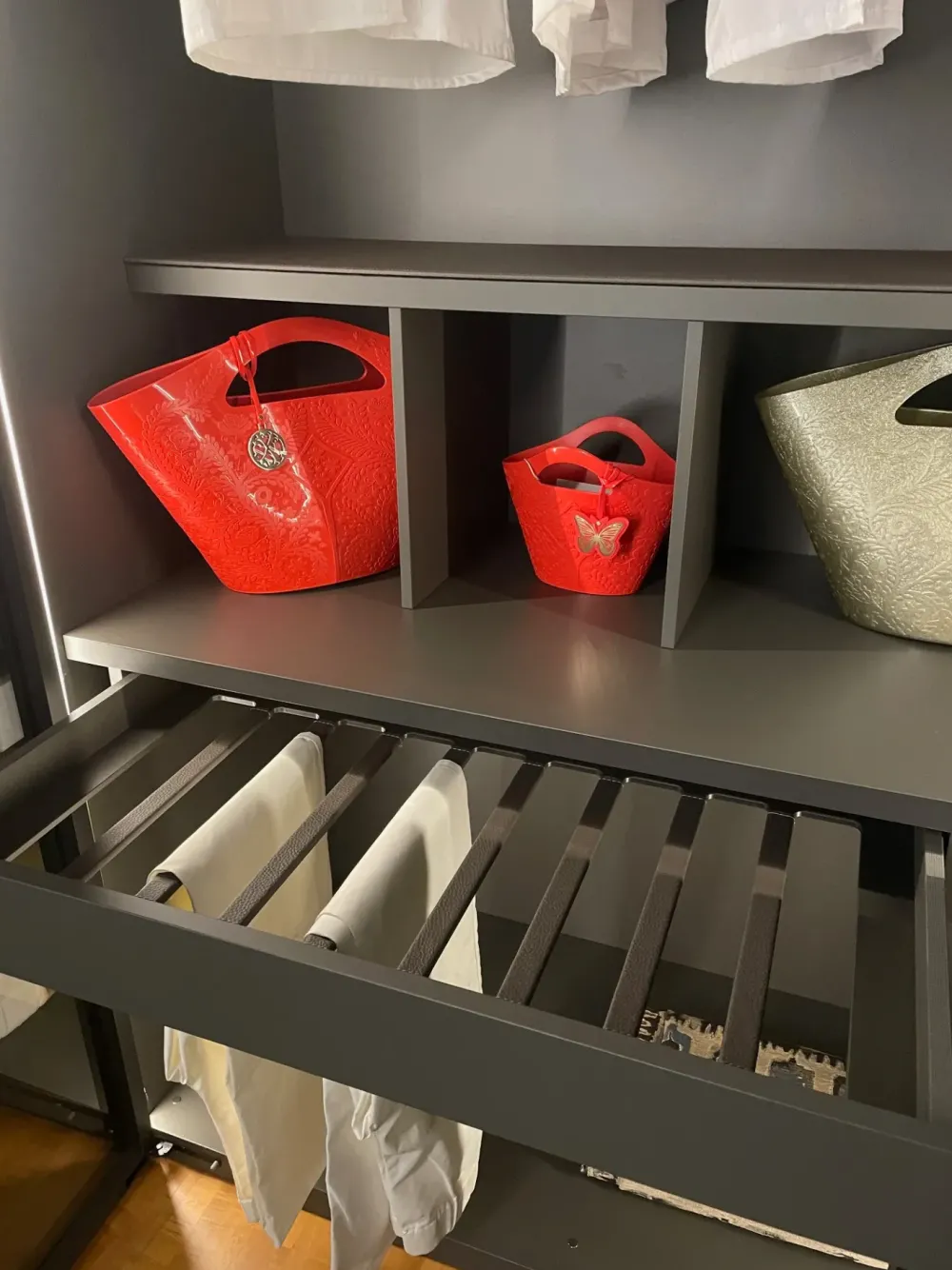 Armadio con ante battenti modello Core scontato del 40%^Caccaro Outlet