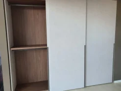 Tomasella Armadio con ante scorrevoli Doris scontato del 40%- Armadi