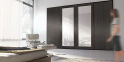 Hot Armadio con ante scorrevoli moderno Armadio a 4 ante scorrevoli con specchi centrali ad incasso  della ditta elli in promo-sconto del 40% a prezzo ribassato Armadi