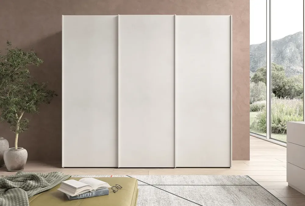 Armadio con ante scorrevoli modello Armadio a 3 ante scorrevoli laccato bianco opaco in promo-sconto del 50% scontato del 50%^S75 Clearance