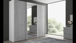 Gierre Mobili Armadio con ante scorrevoli modello Armadio a 3 ante scorrevoli con specchio centrale del programma abaco in promo sconto del 50% scontato del 47%- Armadi