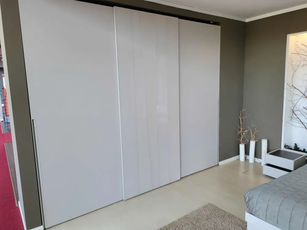 Tomasella Armadio con ante scorrevoli moderno Doris kelly a prezzo ribassato- Armadi