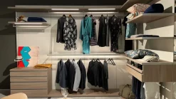 Outlet Armadio con cabina armadio moderno Panorama a prezzo scontato Armadi