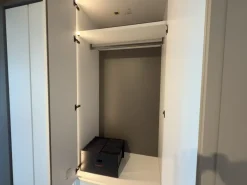 Armadio di modello Graphic in laccato opaco con sconto -30%^Caccaro Sale