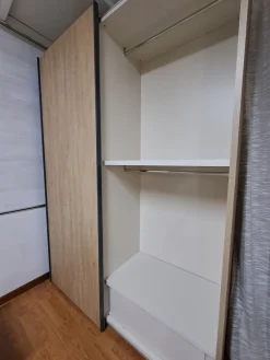 Best Armadio di modello Four in laminato materico con sconto -27% Armadi