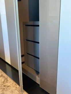 Armadio di modello Now quick in vetro con sconto -35%^Lago New