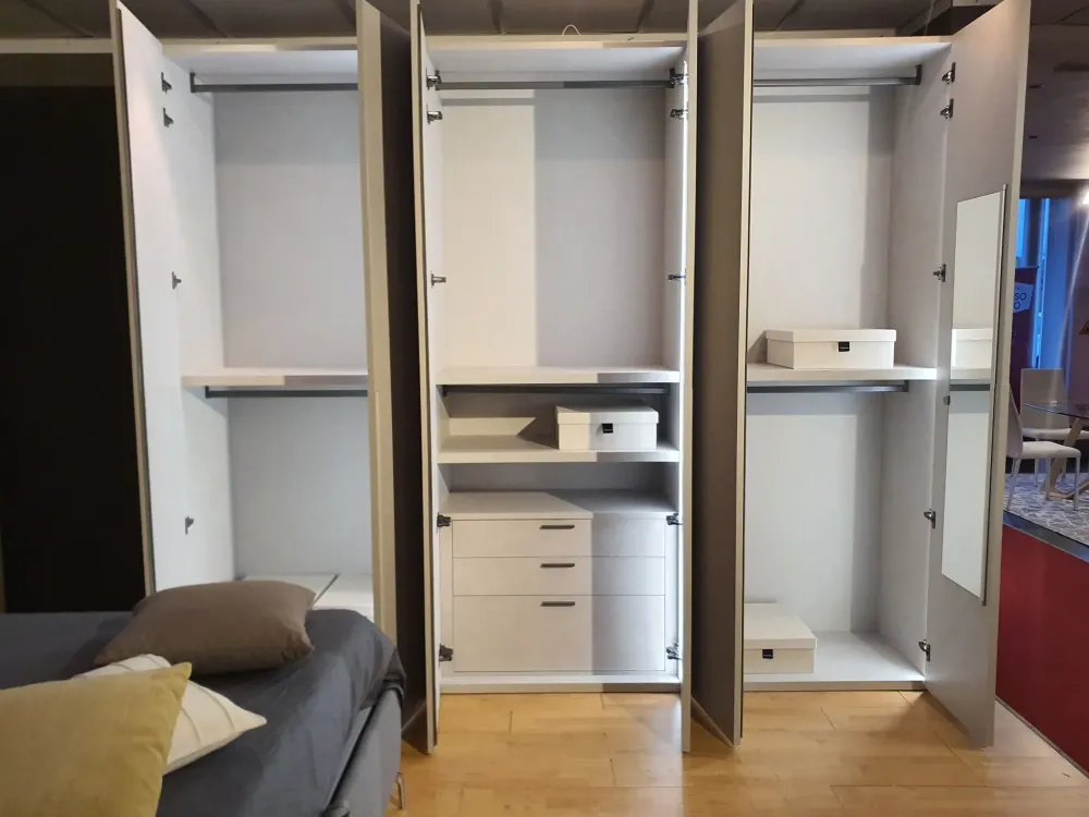 Tomasella Armadio Doris battente con ante battenti SCONTATO a PREZZI OUTLET- Armadi