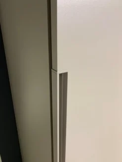 Tomasella Armadio Doris realizzato in laminato opaco di scontato -23%- Armadi