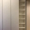 Armadio Gola con elemento a giorno a cinque ante a prezzo scontato^Artigianale Discount