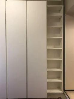 Armadio Gola con elemento a giorno a cinque ante a prezzo scontato^Artigianale Discount