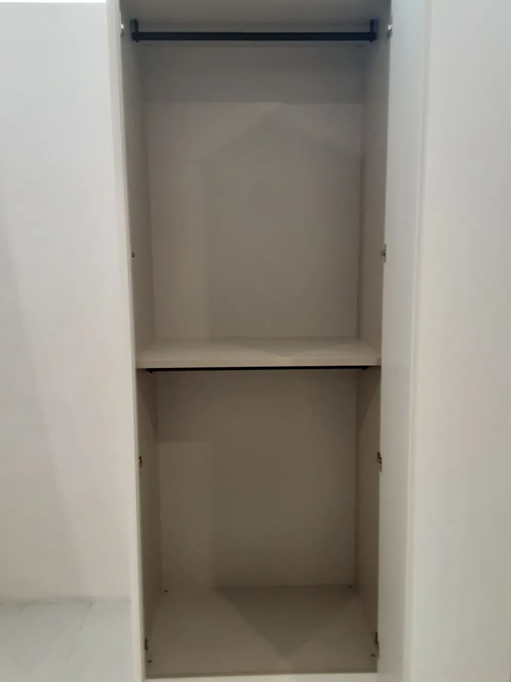 Veneran Armadio Gola realizzato in laccato opaco di scontato --5525%- Armadi