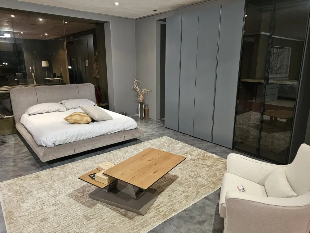 Tomasella Armadio in laccato opaco Gola metropolis a marchio scontato -43%- Armadi