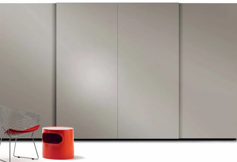 Clearance Armadio in laccato opaco Mimosa a marchio scontato Armadi