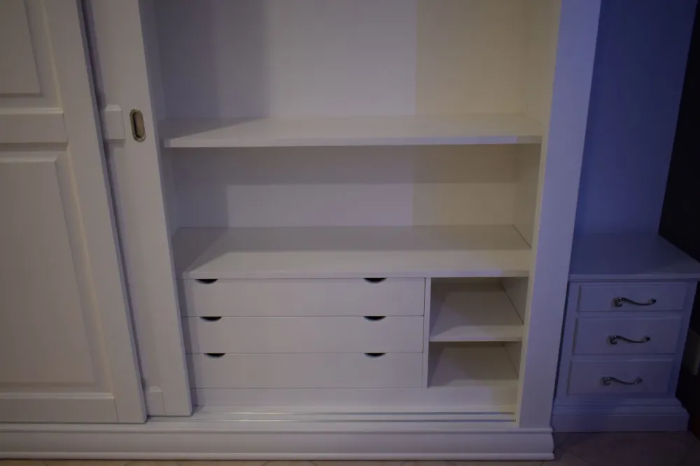 Collezione esclusiva Armadio in legno Armadio quadrifoglio a marchio scontato -40%- Armadi