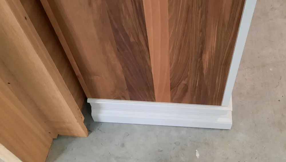 Armadio in legno Laurora a marchio scontato -61%^Mobilificio Bellutti