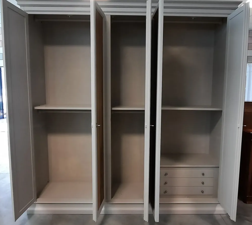 Armadio in legno Laurora a marchio scontato -61%^Mobilificio Bellutti