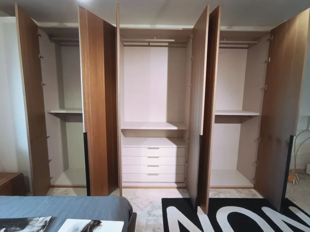 Armadio in legno Next a marchio scontato -43%^Lema Hot