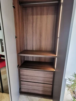 New Armadio Milano a sei ante a prezzo scontato Armadi