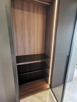 New Armadio Milano a sei ante a prezzo scontato Armadi