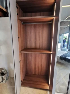 New Armadio Milano a sei ante a prezzo scontato Armadi